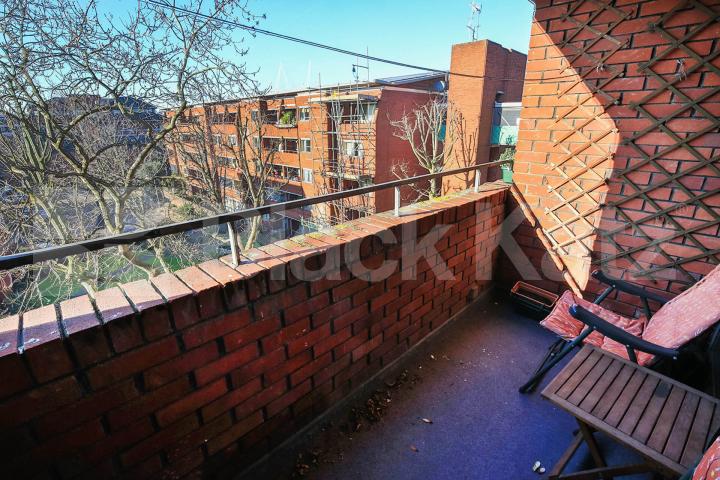 Two double bedroom property sandwiched between Angel and King’s Cross  Cumming Street, Angel / Kings cross